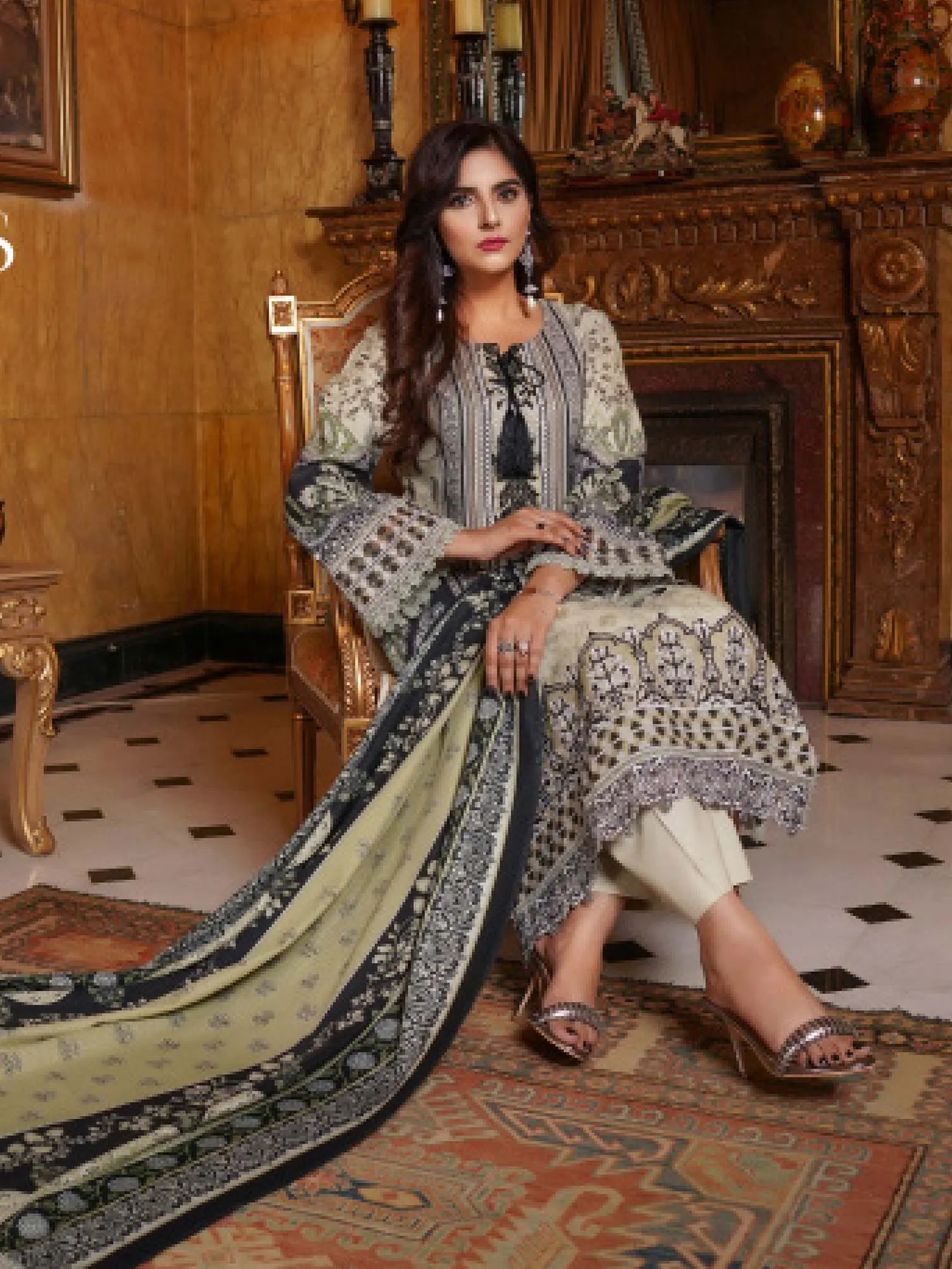 Munira Embroidered Winter Dhanak Suit (MSL-03) - Cream