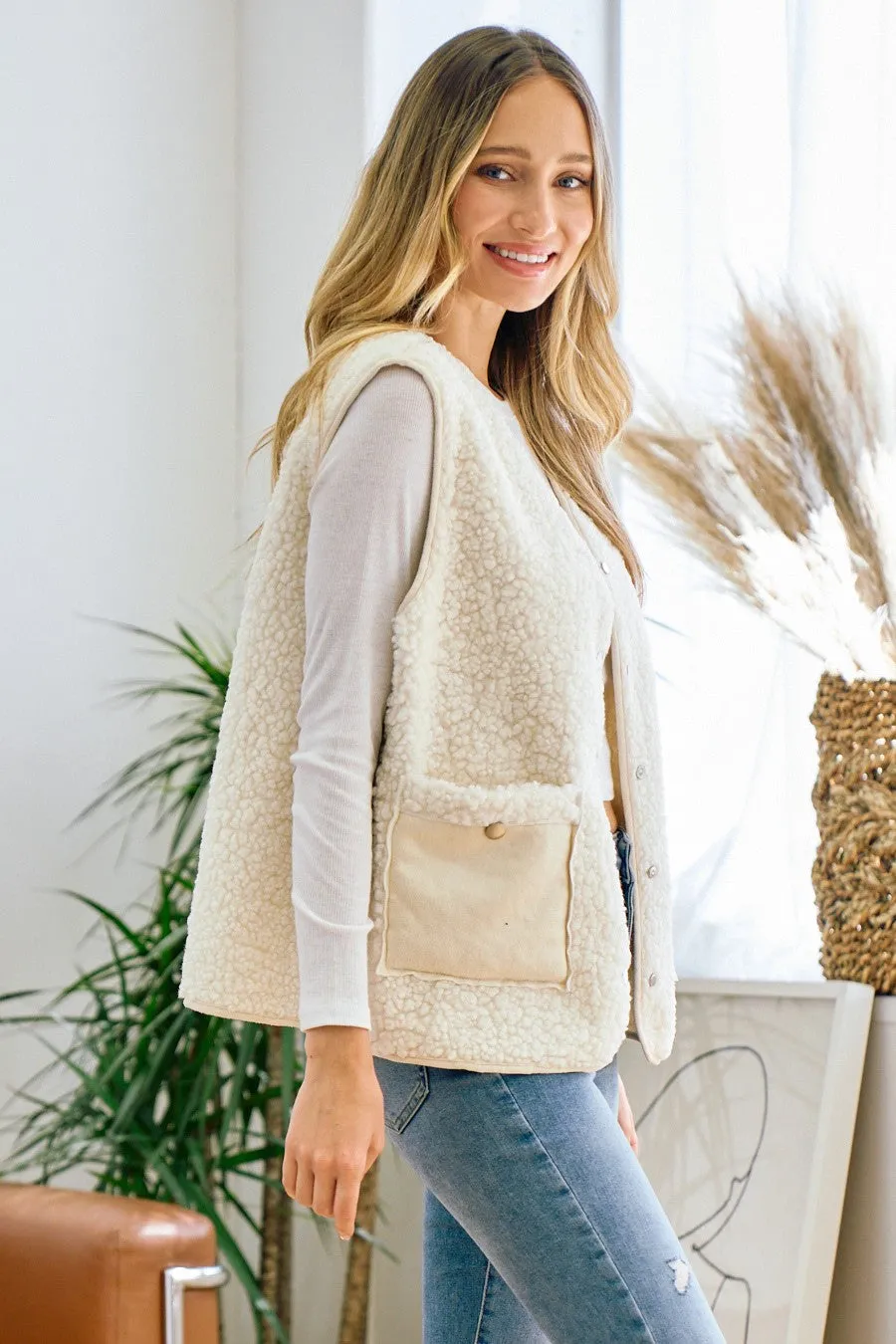 Sherpa Fleece  Snap Buttoned Vest with Faux Suede Patched Pocket