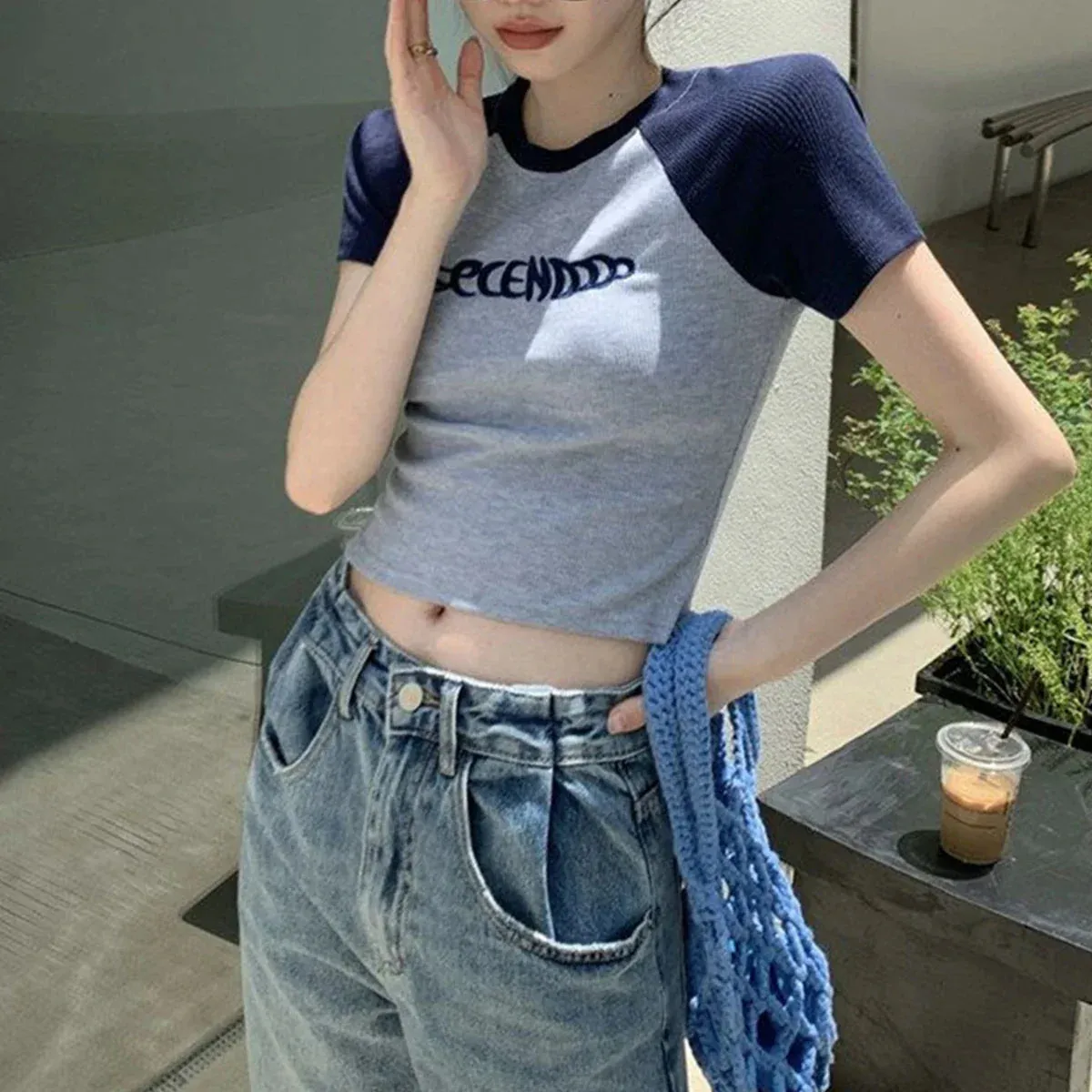 Short Cute Retro Contrast Crop Hot Kpop Skinny Letter T-shirt