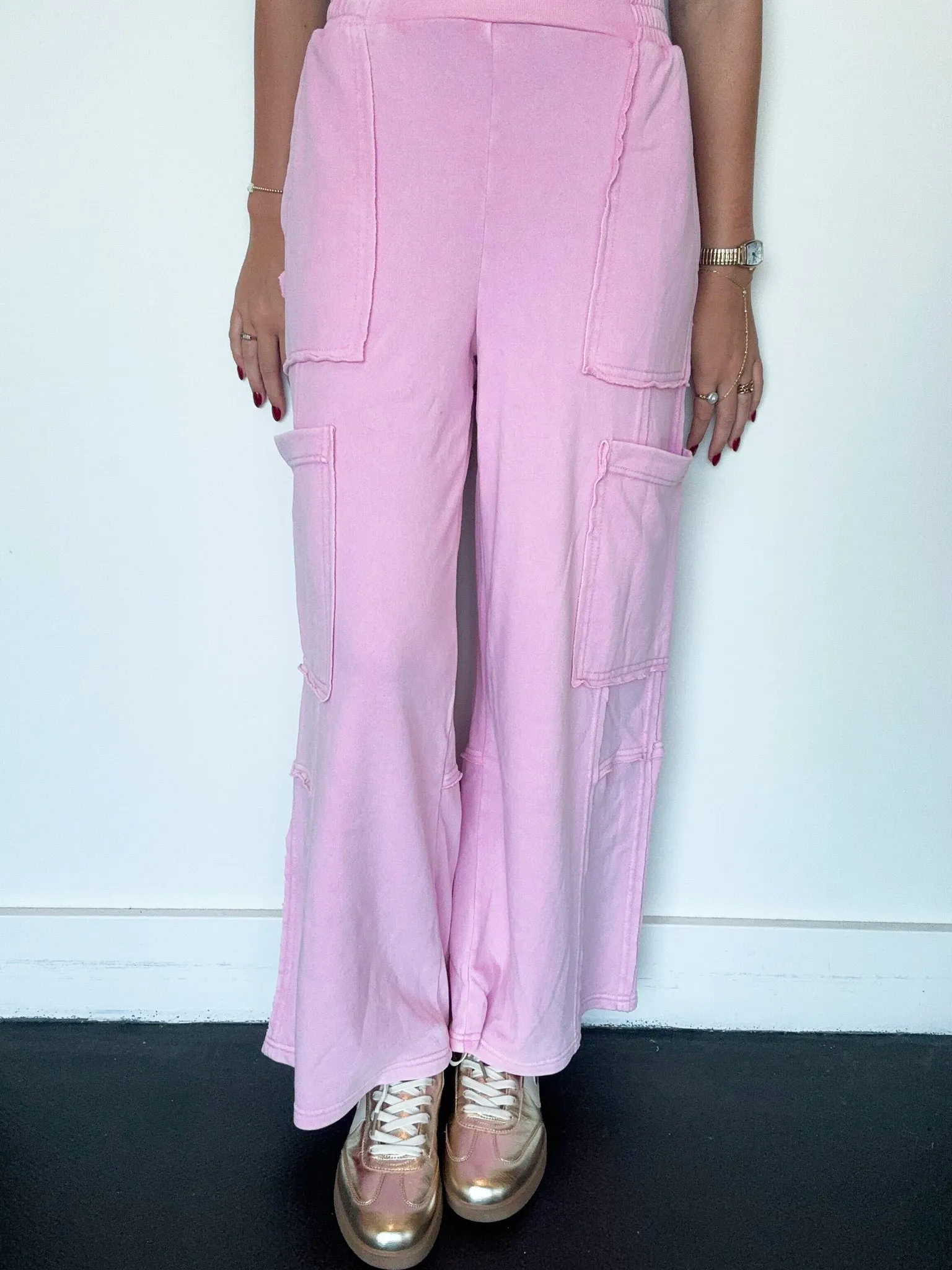 Wide Leg Cargo Sweatpants- Pink